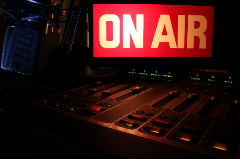 How to get &#8220;Now Playing&#8221; metadata on the website of the radio station